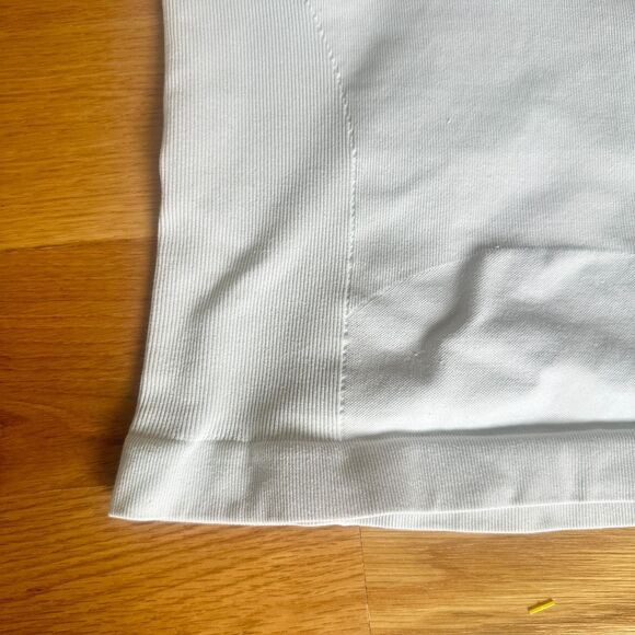 SPANX Compression Zoned Performance Undershirt Women's Size Large Whtie - Picture 4 of 7